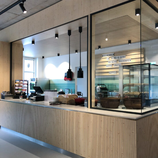Bürogebäude, Bistro, Umbau, Bauen im Bestand, Architektur, Innenarchitektur, Restaurantdesign, Office Design